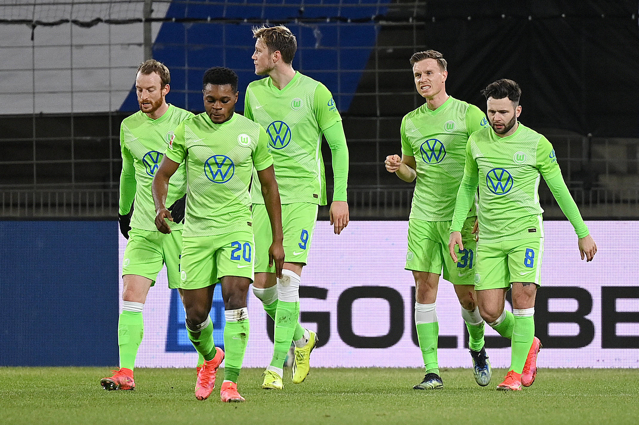 包含沃尔夫斯堡队取得了杰出表现的词条