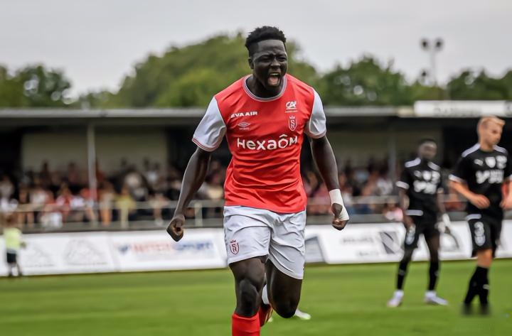 兰斯举行球迷座谈,寻找新赛季突破口的简单介绍 兰斯举行球迷座谈,寻找新赛季突破口的简单介绍